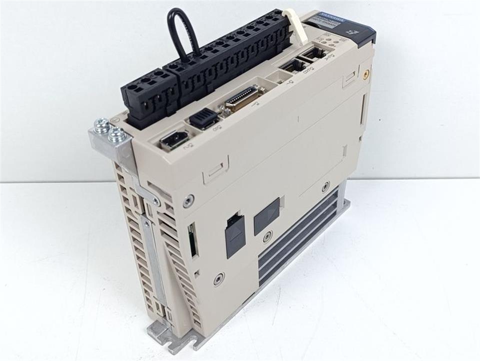 yaskawa-omron-servopack-200v-sgd7s-r90aa0a-unused-und-ovp-83982-4.jpg